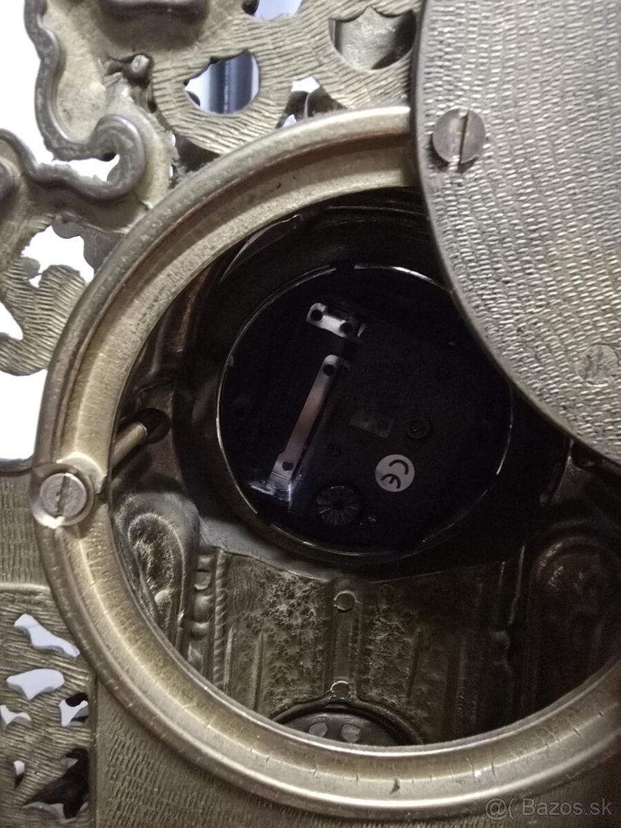 Krbove hodiny a svietniky na baterku nefunkčné. - 9