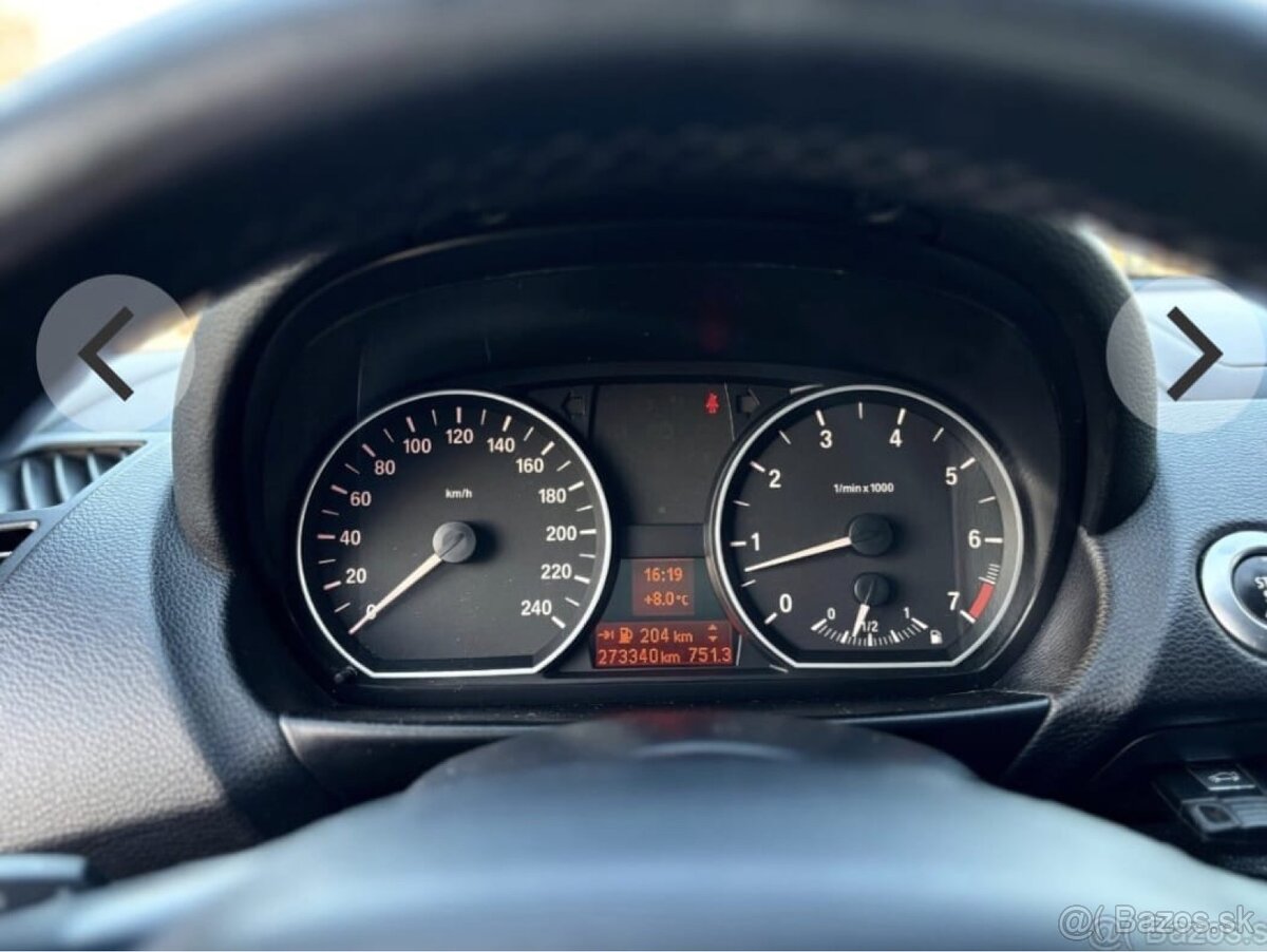 BMW 116i rok 2008 90kw Top stav - 9