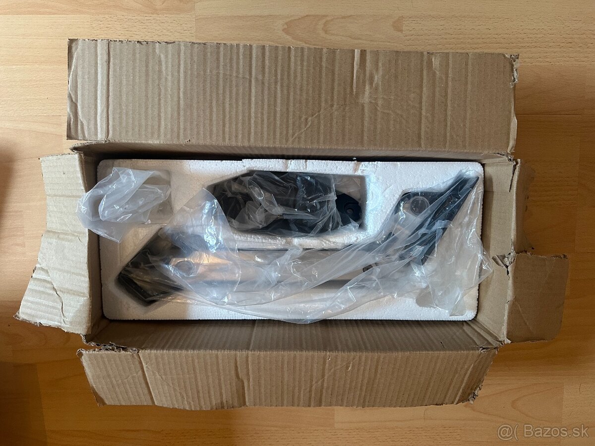 držiaky na LCD monitory - 2 ks - 9