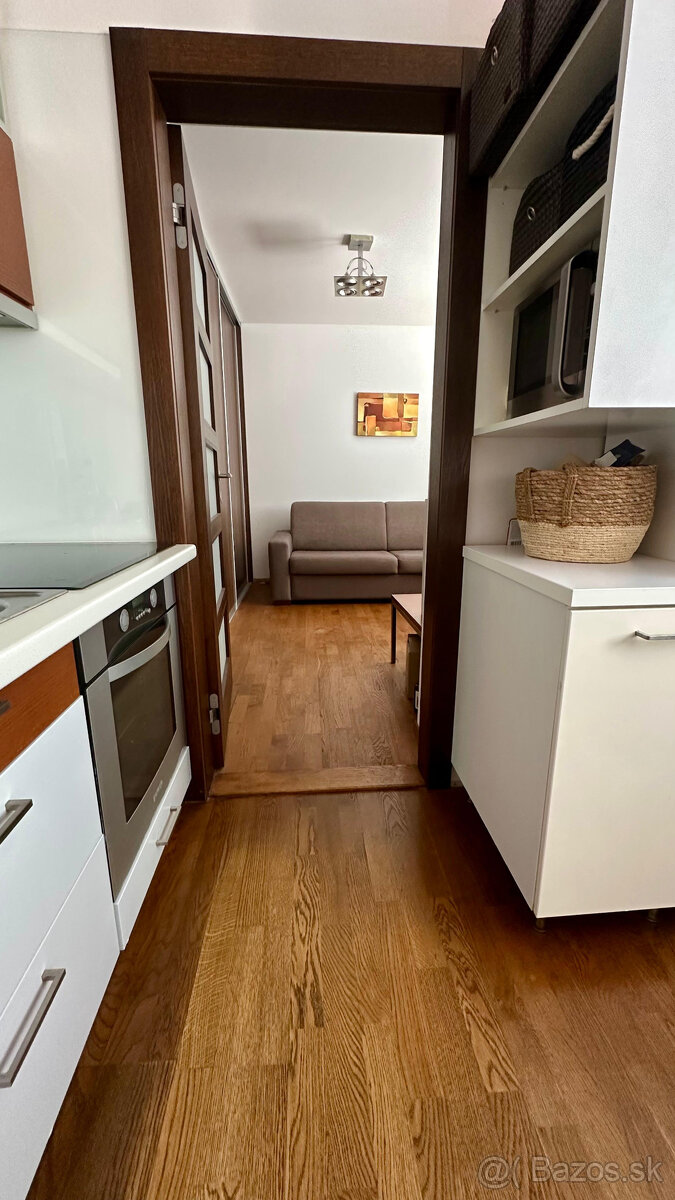 4i zariadený byt s balkónom na predaj, ul. Nováckeho - 9