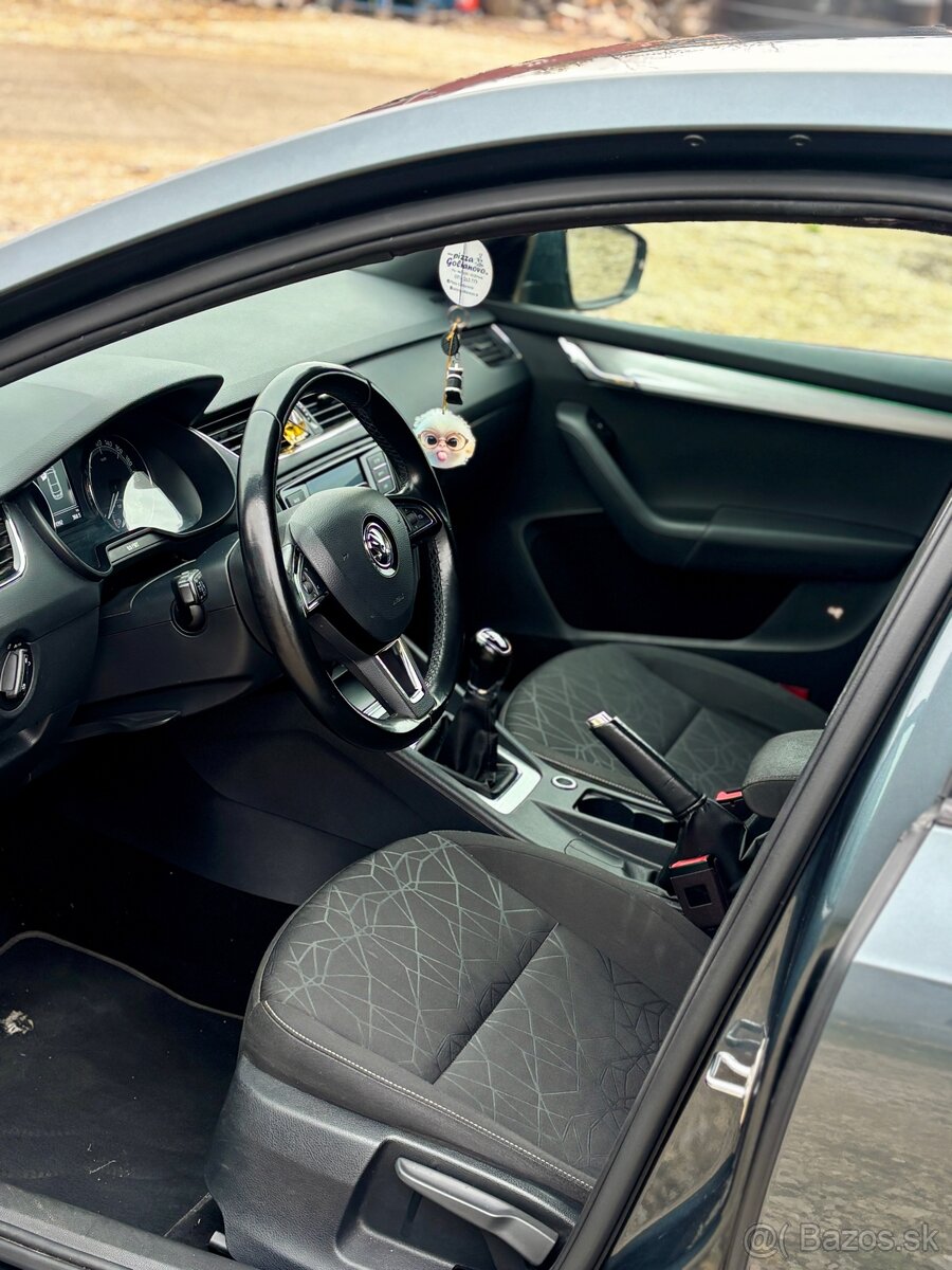 Škoda Octavia 3 1.6 po facelifte - 9