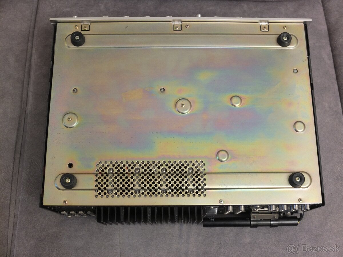 SONY STR-7055 FM/AM stereo přijímač (1972-76) - 9