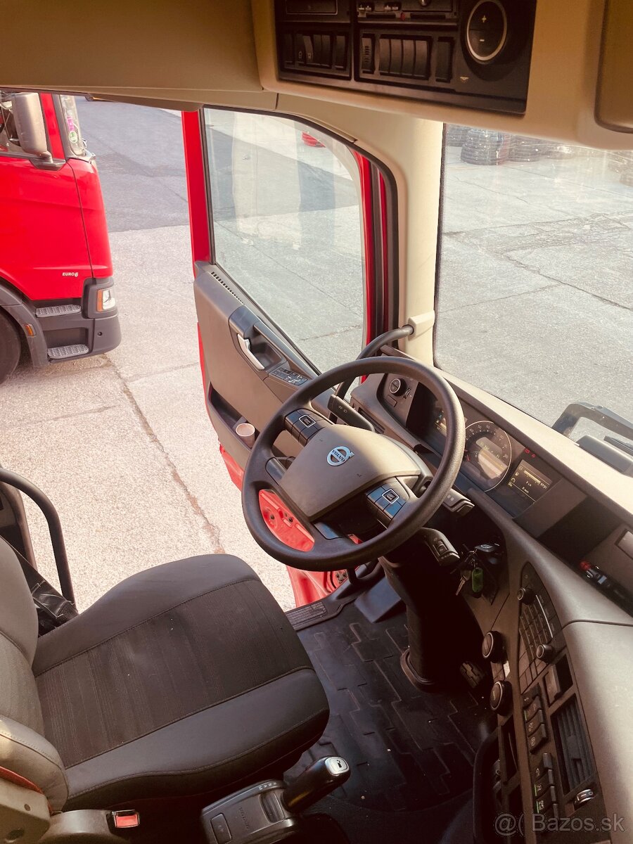 VOLVO FH 500 MEGA - 9