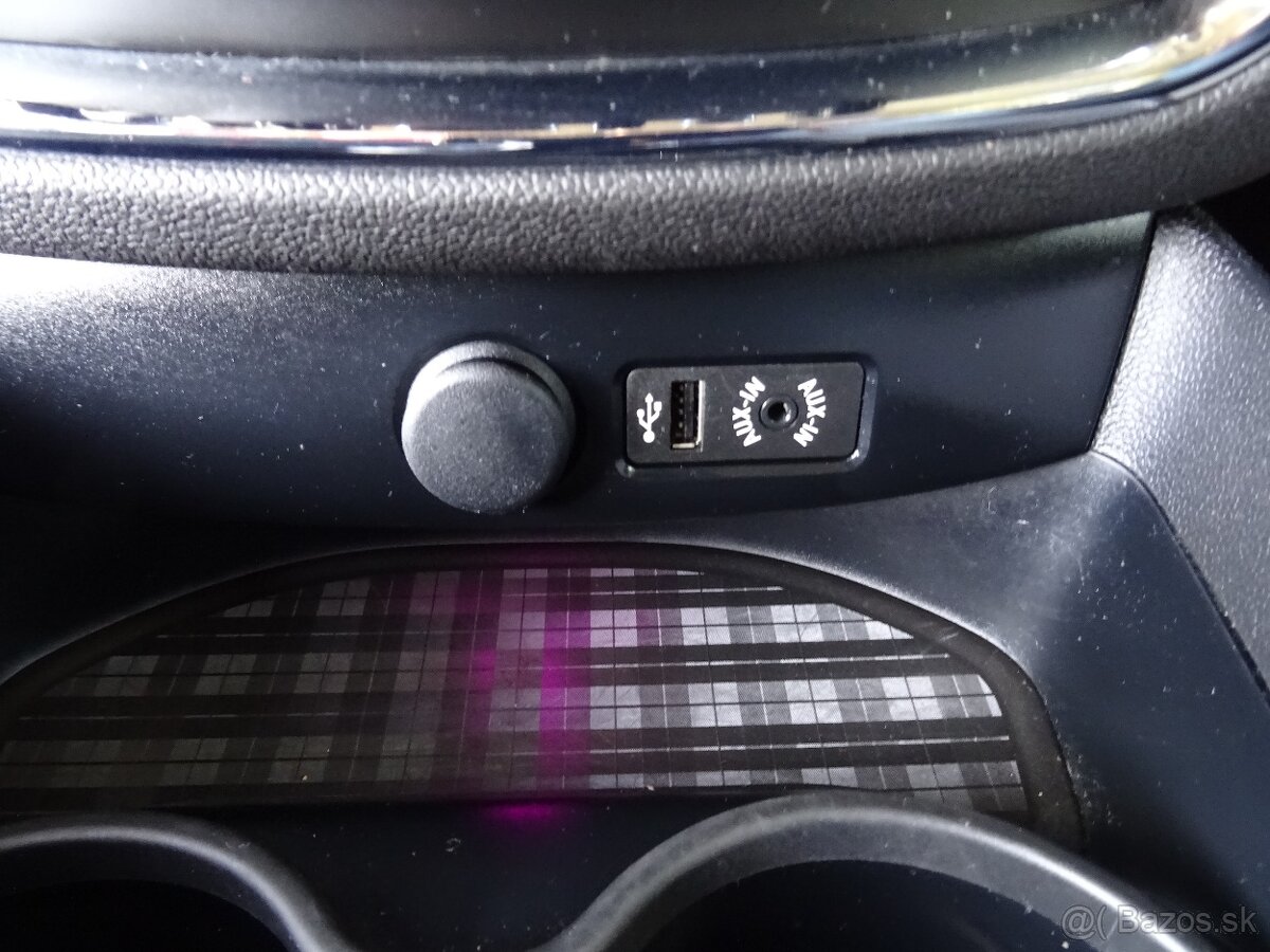 Mini Clubman One 1,5D 85kW 1x maj. pěkná výbava - 9