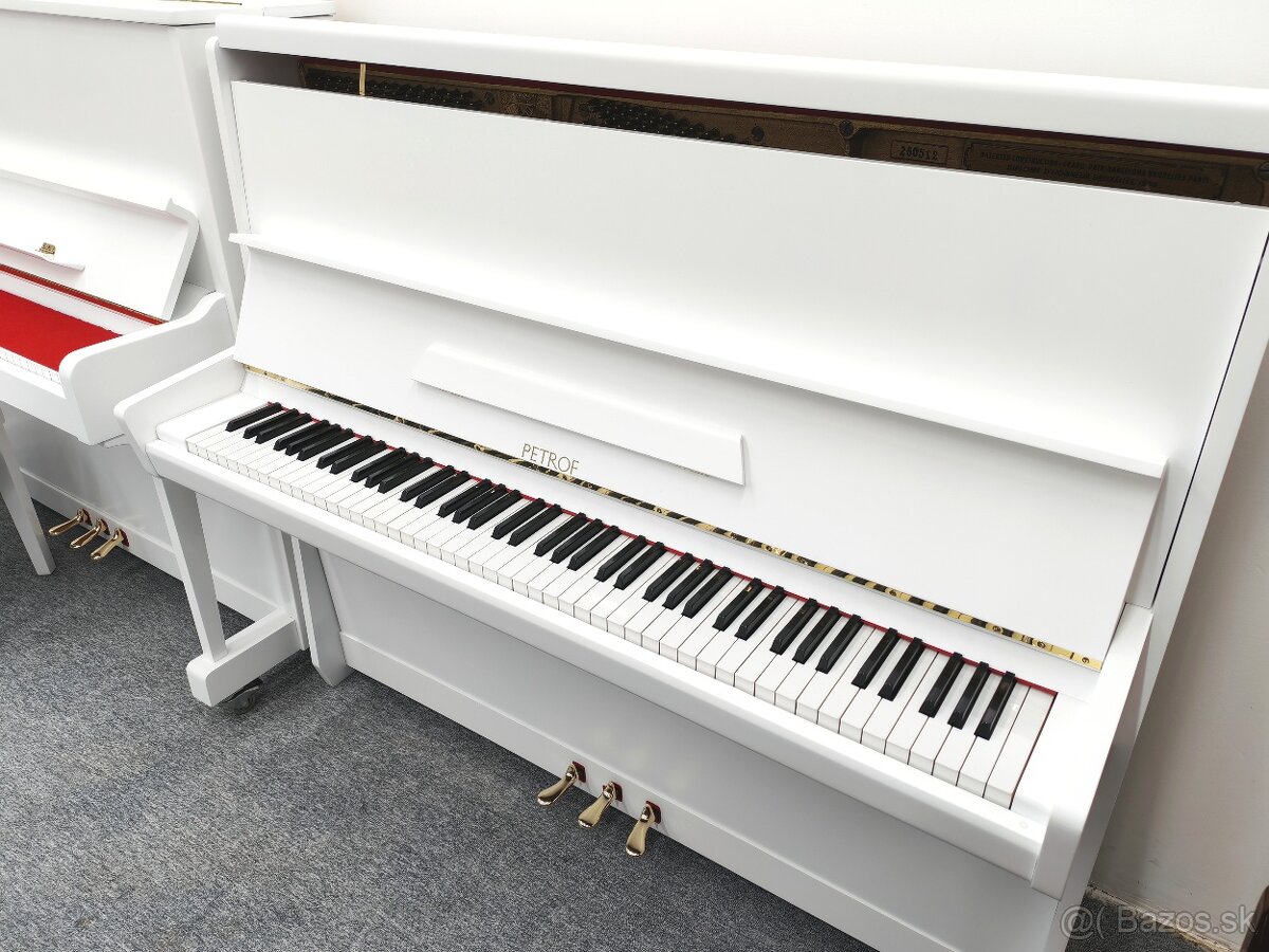 Luxusný Petrof pod váš vianočný stromček - 9