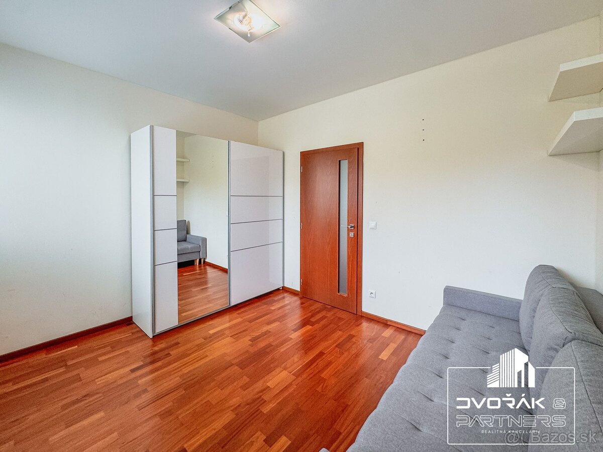 EXKLUZÍVNE 3 izbový byt v centre mesta na Komenského ulic - 9