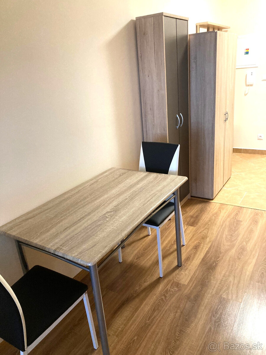 PREDAJ MENŠÍ 2 - IZBOVÝ BYT UL. KAMENNÁ - 9