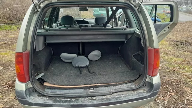 Renault Megane Combi 1.9 DTi nizka spotreba nova stk+ek - 9