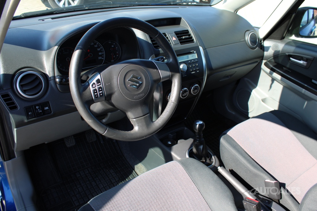 Suzuki SX4 1,5 i 73 kW - 9