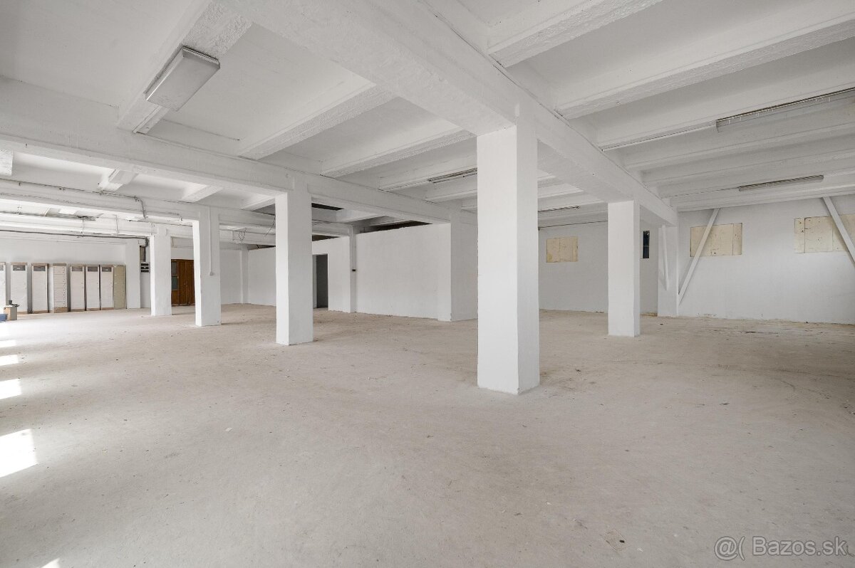 Skladové priestory, kancelárie na predaj - 9