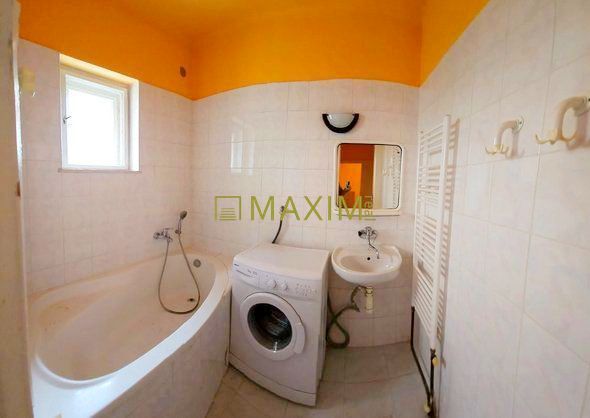 Ponúkame na predaj Rodinný dom na Železnej ulici v Bratislav - 9