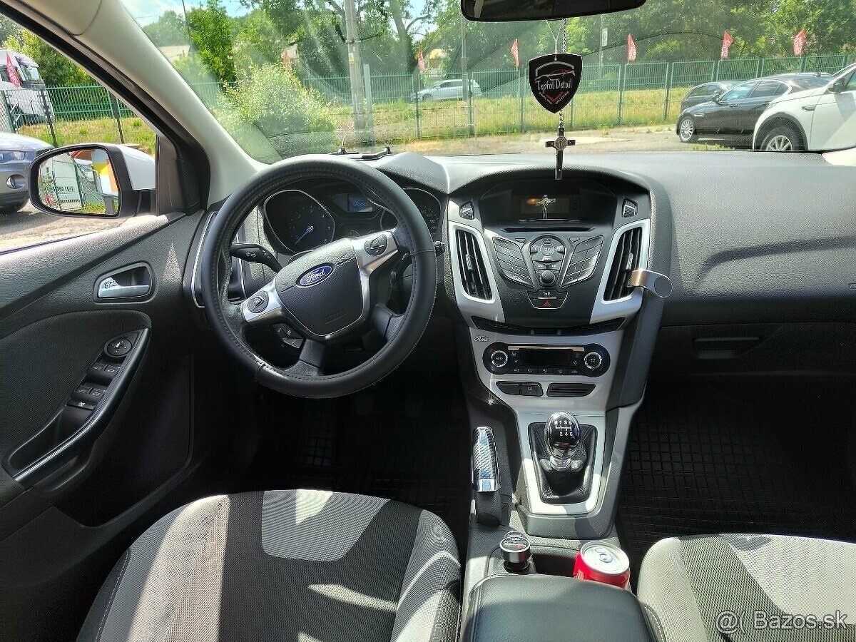 Ford Focus III 1.6 TDCI - 9