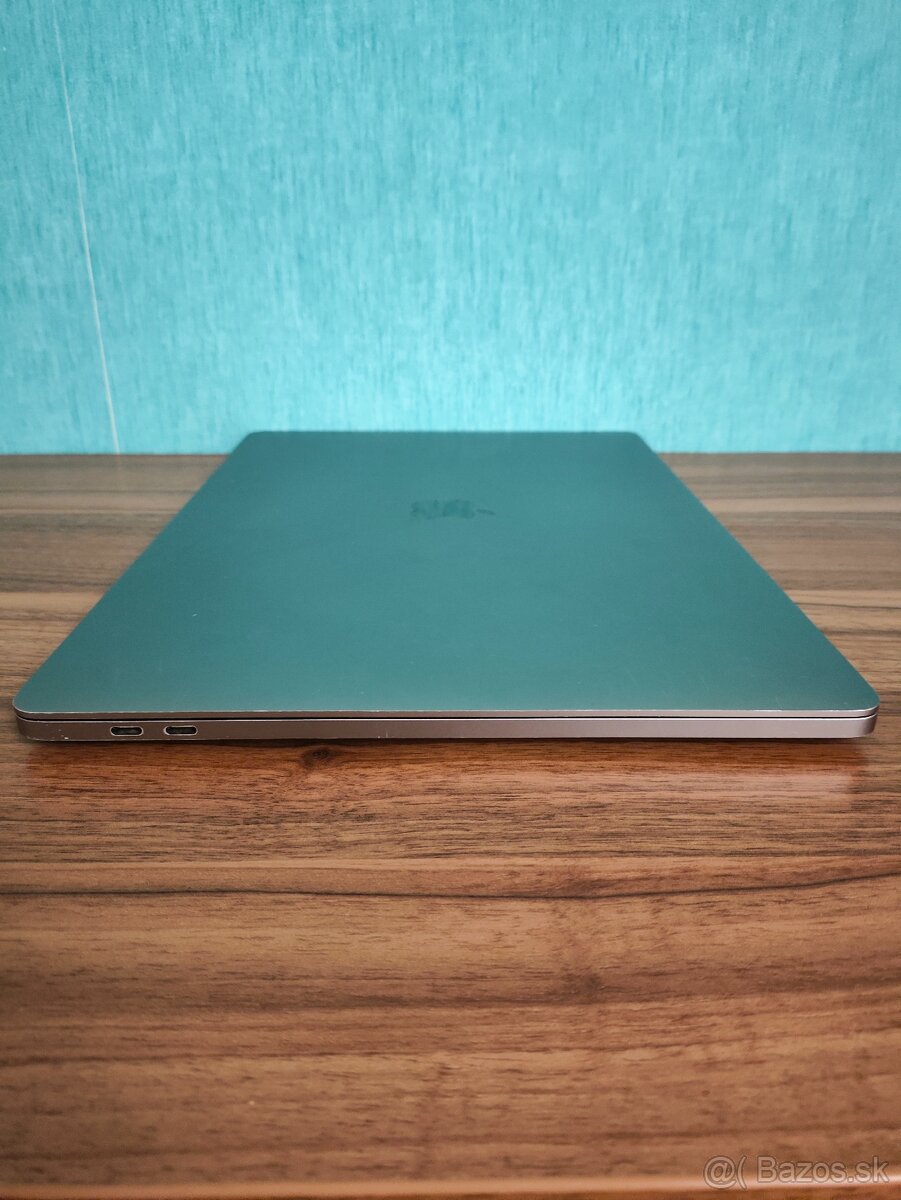 MacBook Pro 16 2019 | i7 • 16GB • 512GB SSD - 9