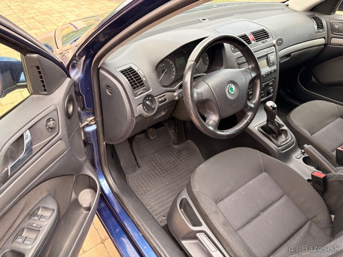 Škoda Octavia 2 - Benzín - 9