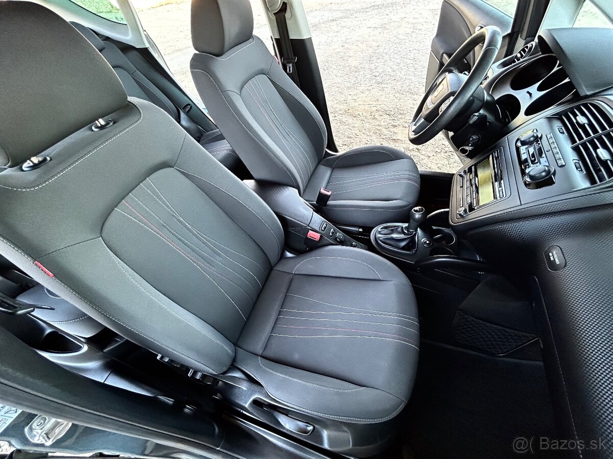 Seat Altea XL Copa 1.6 Tdi CR 77 kw rok 2012 - 9