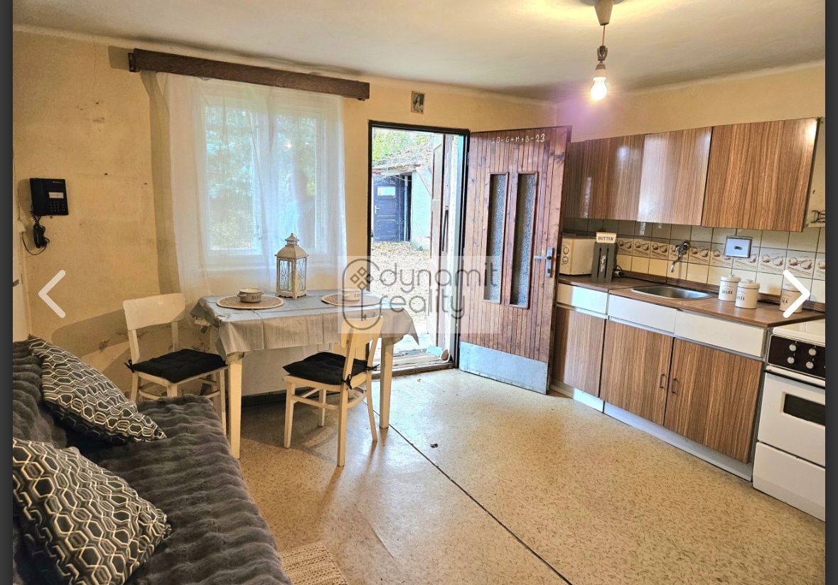 Rodinný dom / chata so 4683 m² pozemkom a kúskom lesa - 9