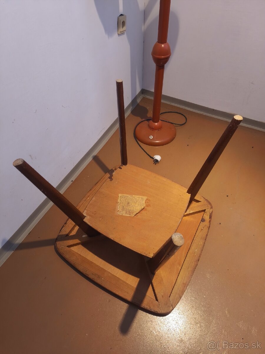 Konferenčný stolík Šachový - 9