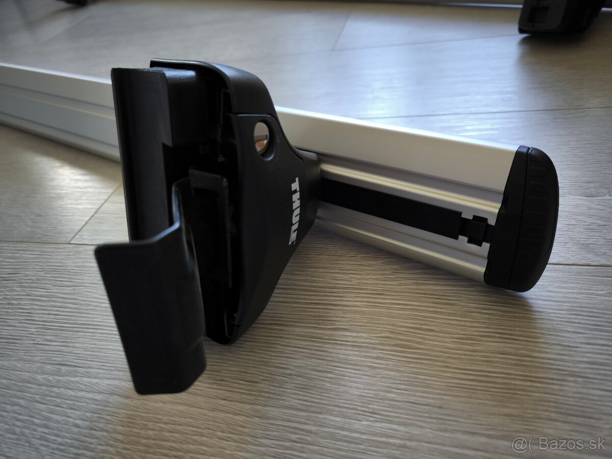 Thule WingBar Evo 7114 + Rapid System Kit 754 + Kit 1500 - 9