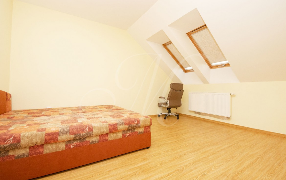 Prenájom 4 izbového bytu - 9