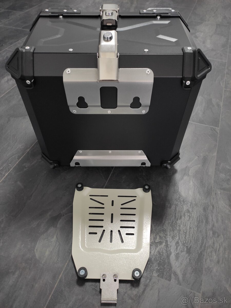 Univerzálny hliníkový moto kufor (TopCase) 45L, 55L, 65L - 9