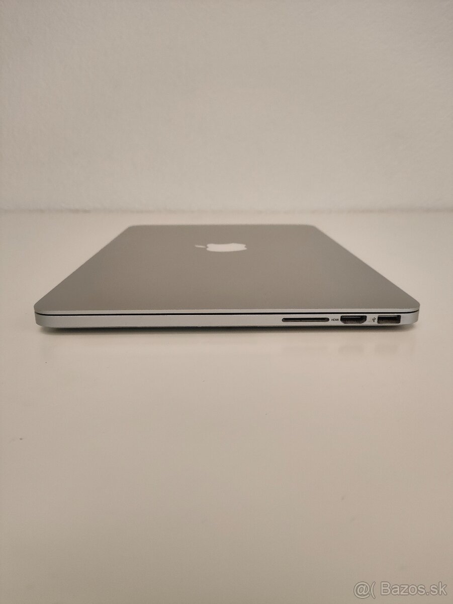 MacBook Pro 2015 13" | i5 • 8GB • 256GB SSD - 9
