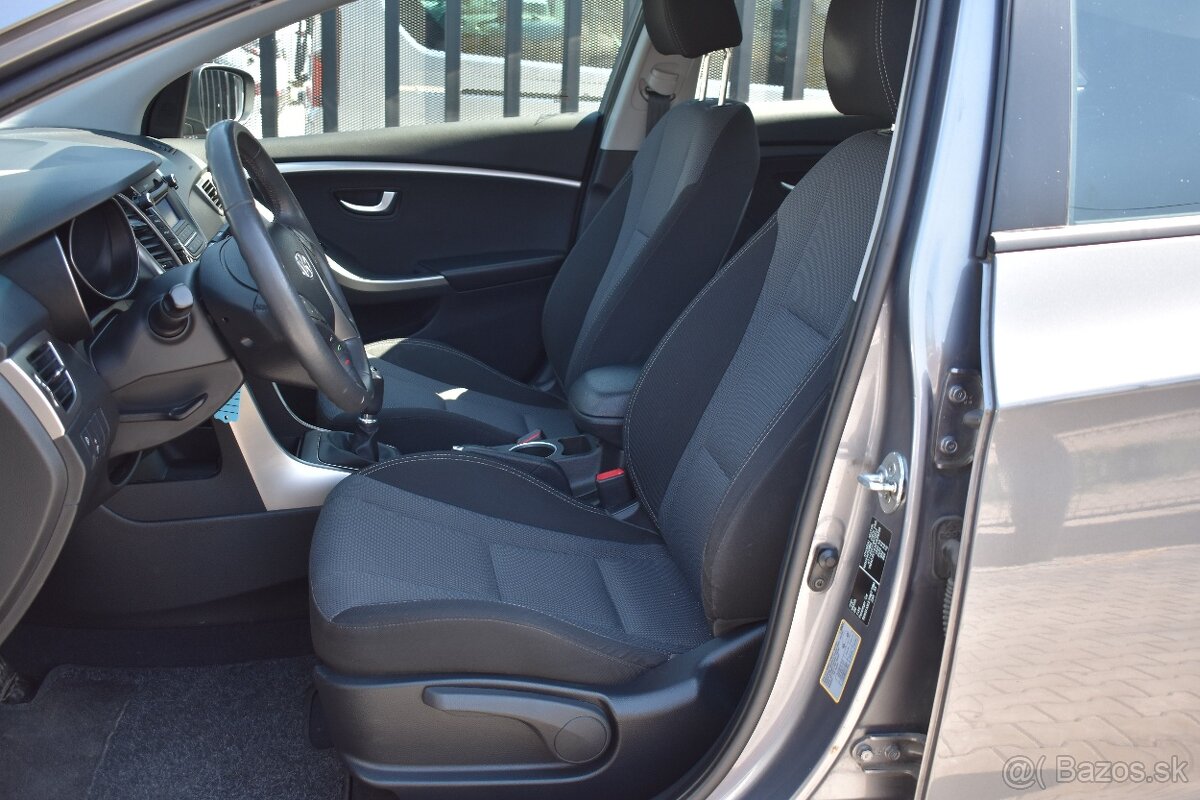 Hyundai i30 1.4i MT/6 - 9