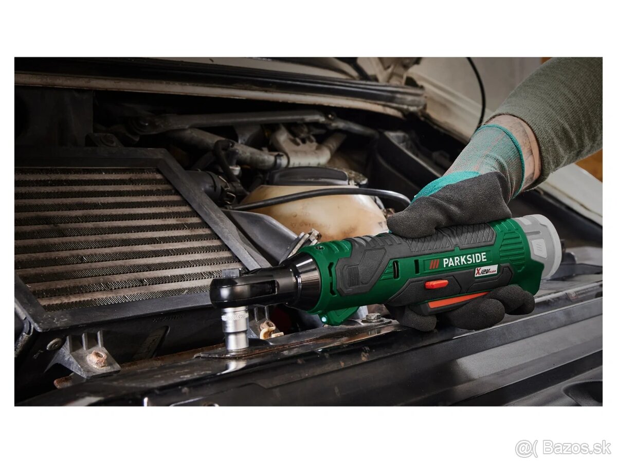 Rôzne nové náradie - uťahovák, pištol, píla, skrutkovač ... - 9