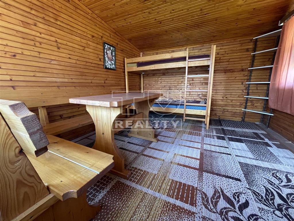 Rodinný dom v Tekovskej Breznici ideálny na chalupárčenie - 9