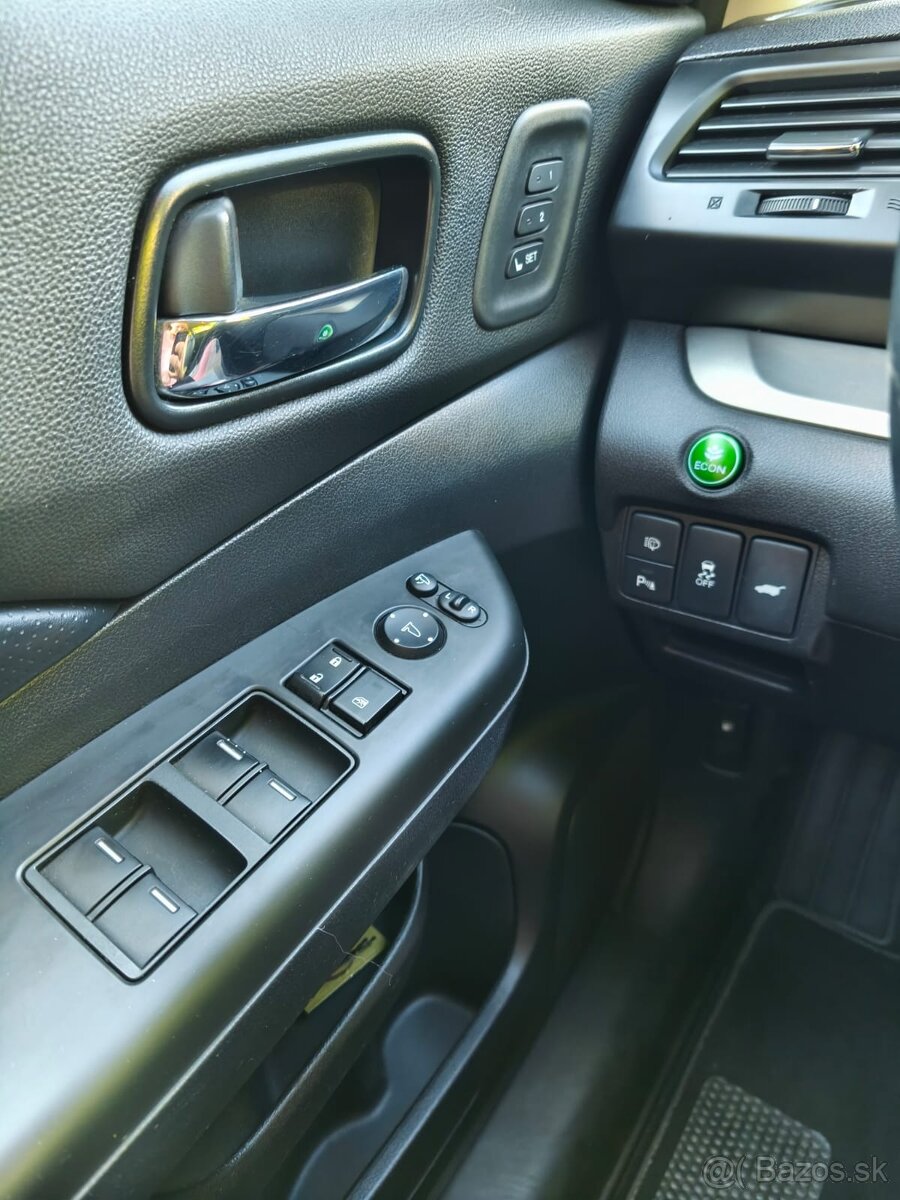 Honda CR-V 2.2 i-DTEC 4WD Executive - 9