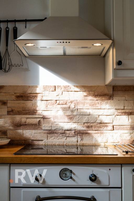 ÚTULNÝ 2 izb. BYT s POZEMKOM a PARKINGOM - Hrachová, Bratisl - 9