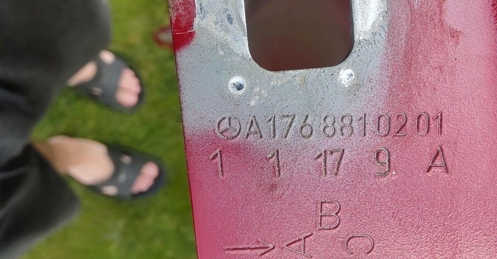 Mercedes A class W176 2012 - 2018 - Pravy predny blatnik - 9