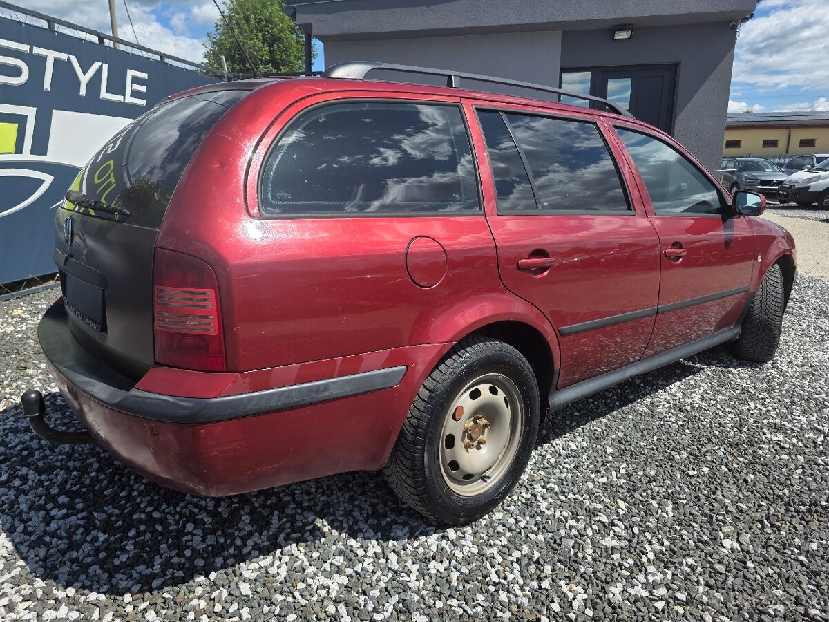 Škoda Octavia Combi 1.9 TDI TOUR - 9