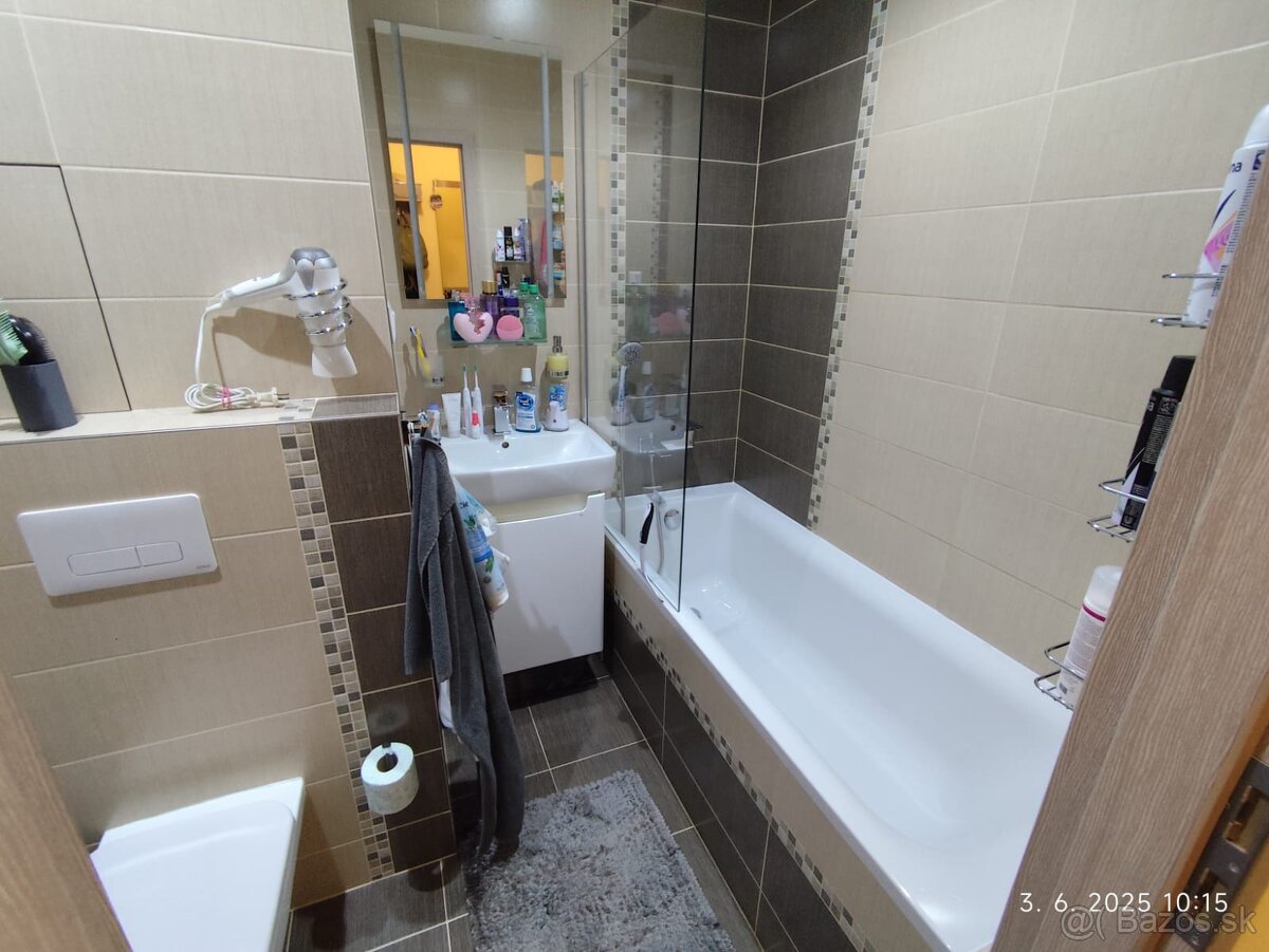 Prenájom 2-izbový byt vo Svite - 9
