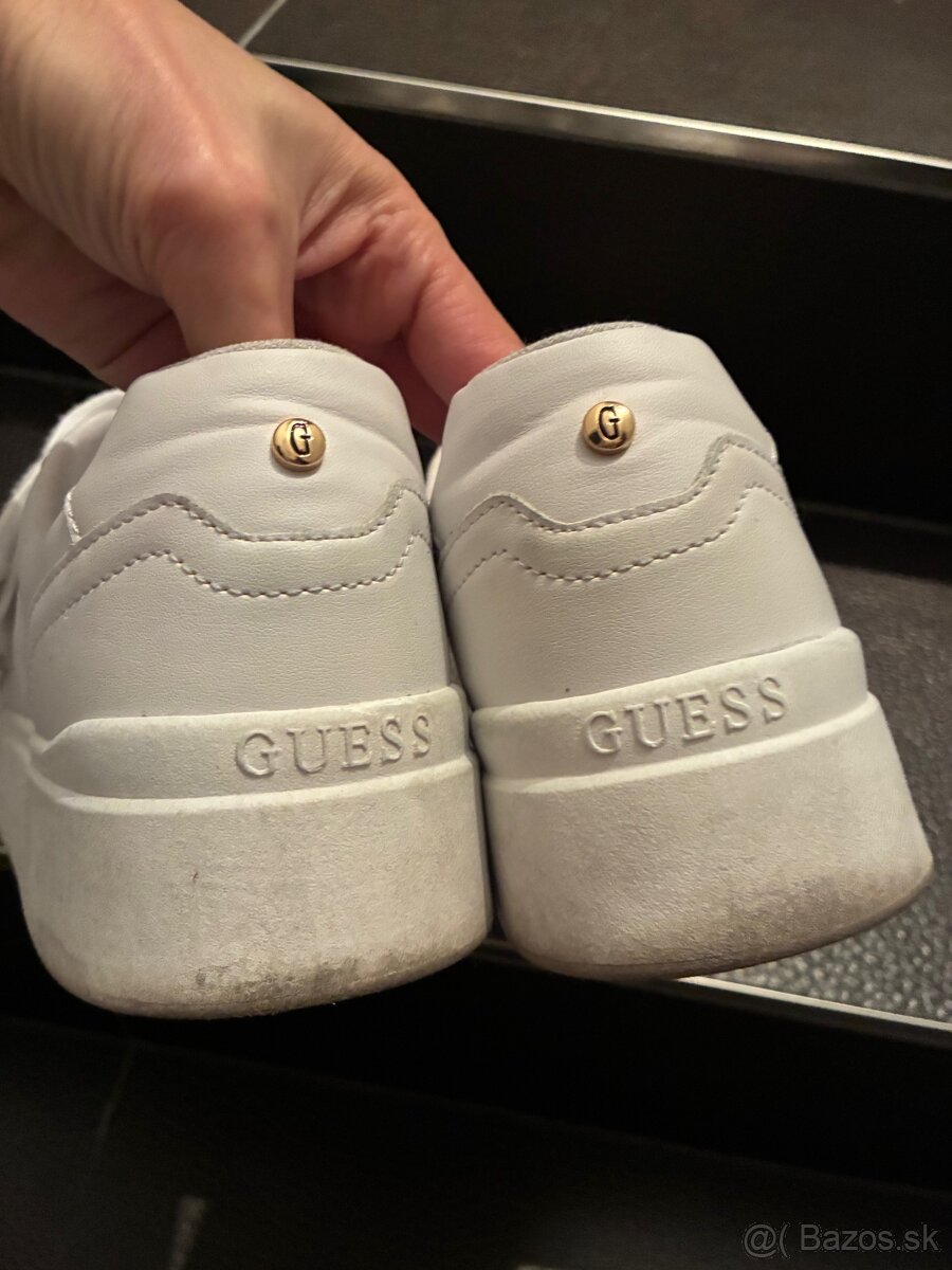 Guess biele tenisky vel.40 - 9