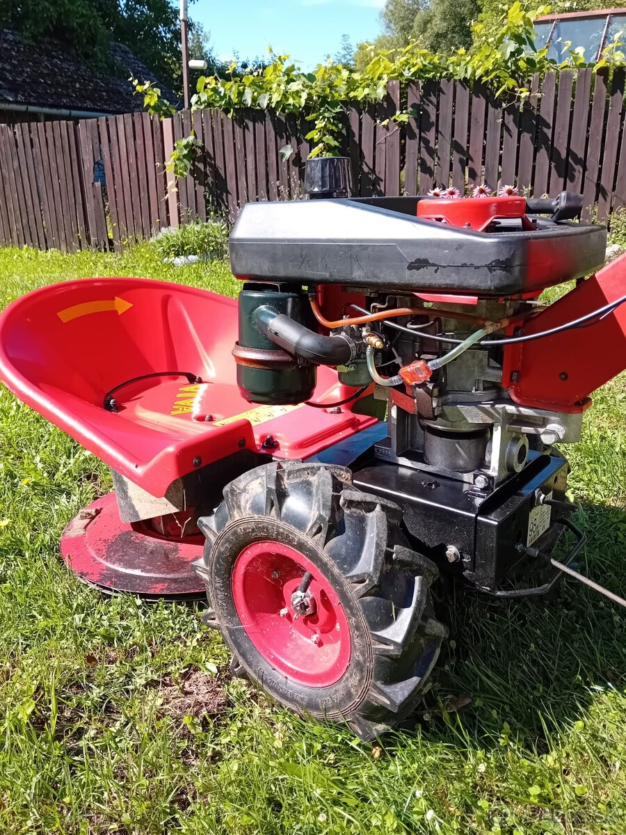 Bubnové kosačky a rotavátor - 9