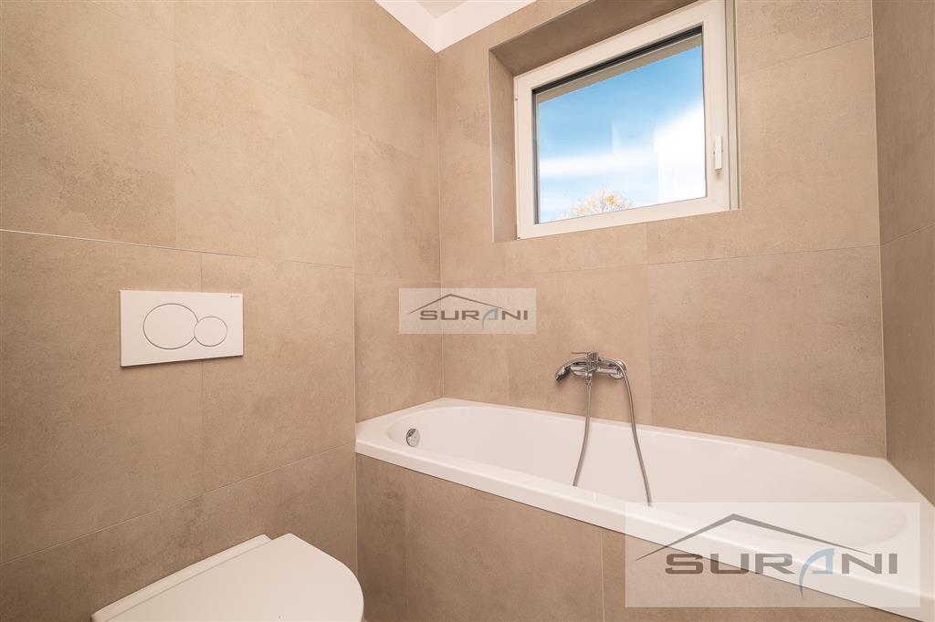 Krásny 2-izbový byt s predzáhradkou 73 m2 a parkovaním v... - 9