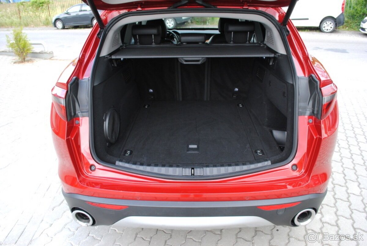 Alfa Romeo Stelvio 2.0 Benzín - PREDAJ AJ NA SPLÁTKY - 9