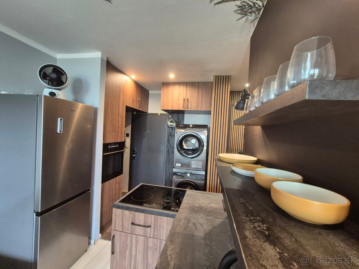 Na prenájom útulná garsónka s balkónom v centre Žiliny - 9