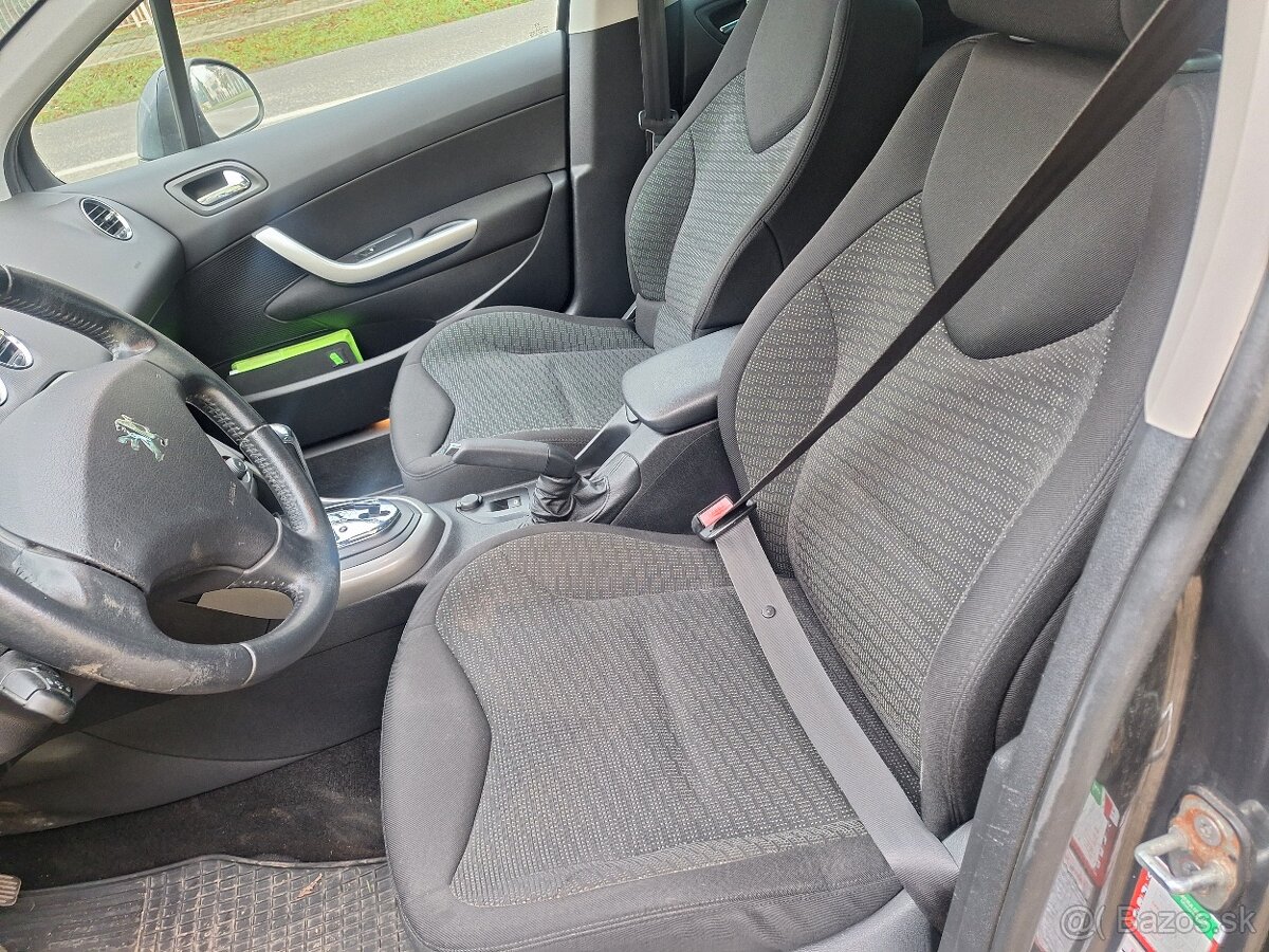 PEUGEOT 308 SW 1,6 BENZÍN AUTOMAT NOVÁ STK,EK 12/2027 - 9