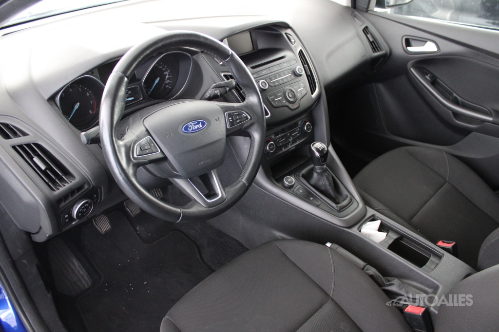 Ford Focus Combi 1,0 ECOBOOST 74 kW - 9