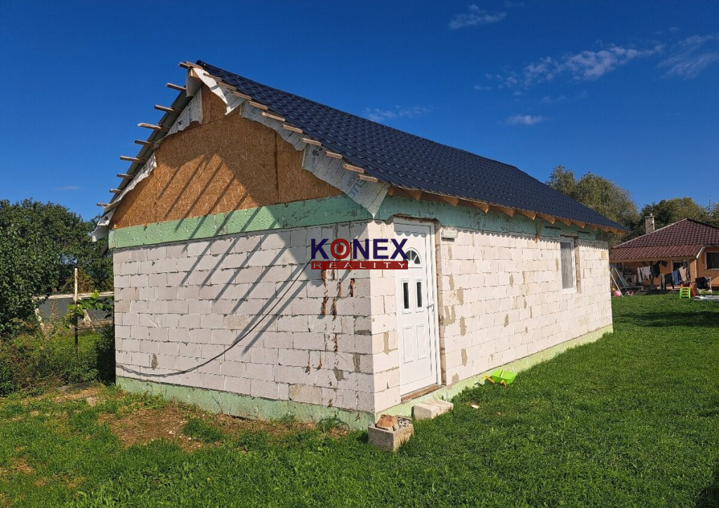 BUNGALOV v obci Parchovany – NA PREDAJ - 9