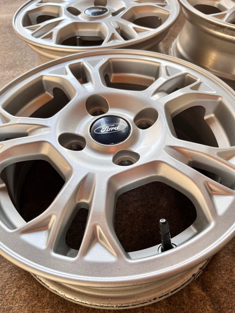 4x108 R14 Ford Fiesta 2016 Originál Alu disky + matice - 9