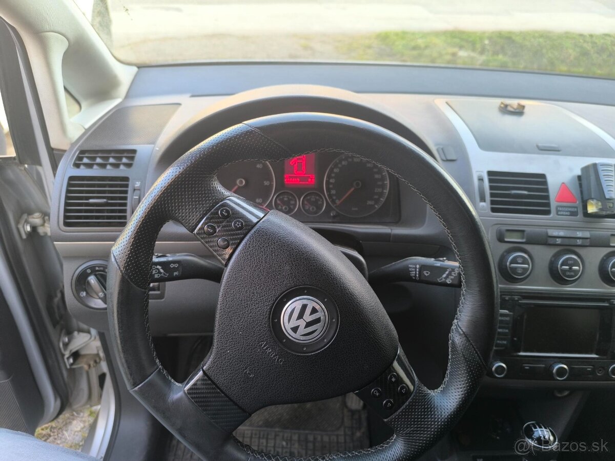 VW Touran 1.9TDi, 77 kW, 7 miestne - 9