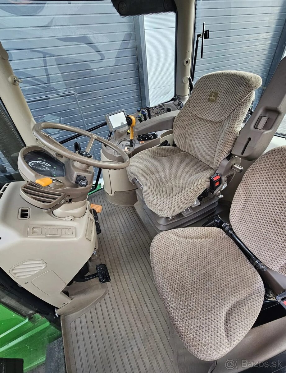 John Deere 6210R - 9