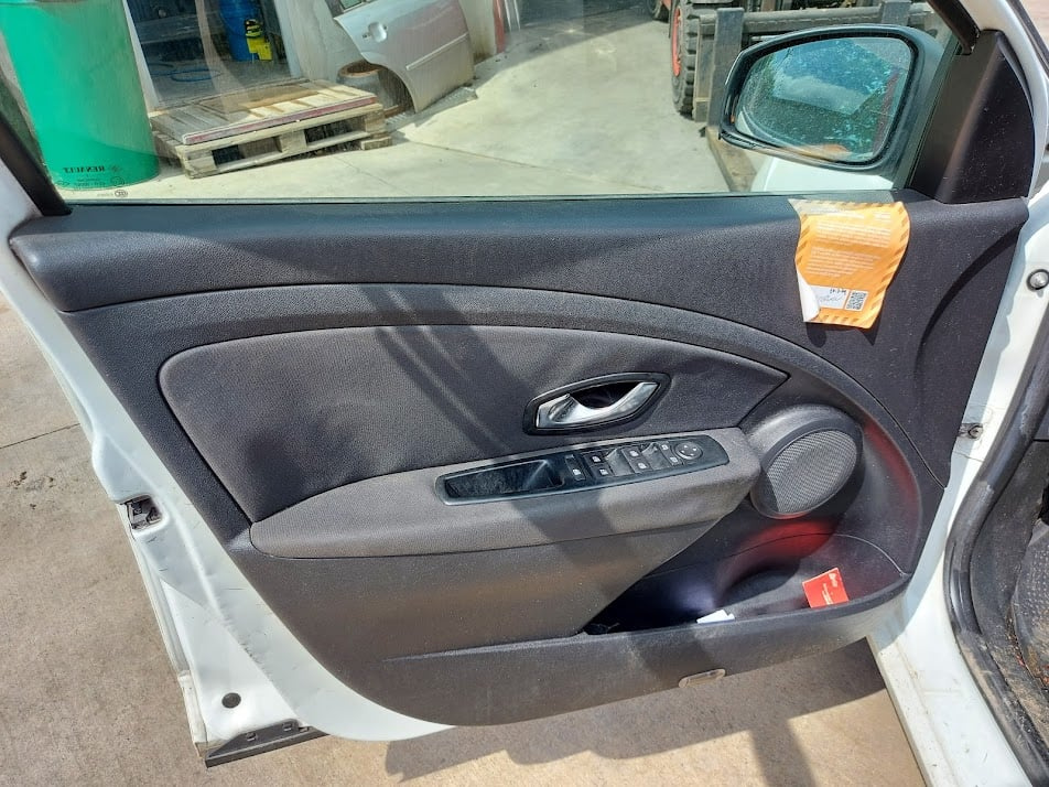 Renault Fluence 1,6i 82kw - 9