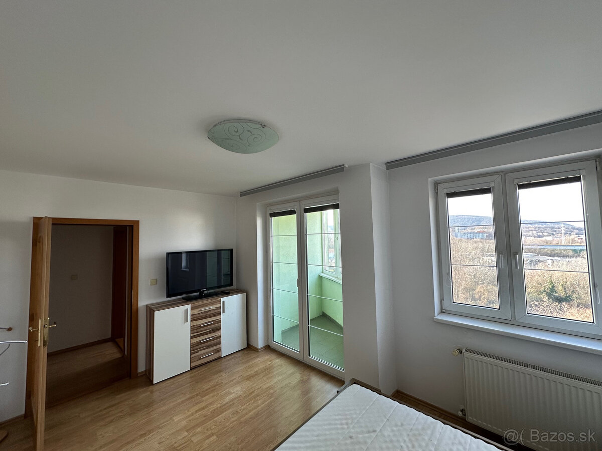 TOP ponuka: 3-izbový byt s 2 loggiami – Lamač, Bakošova ul. - 9