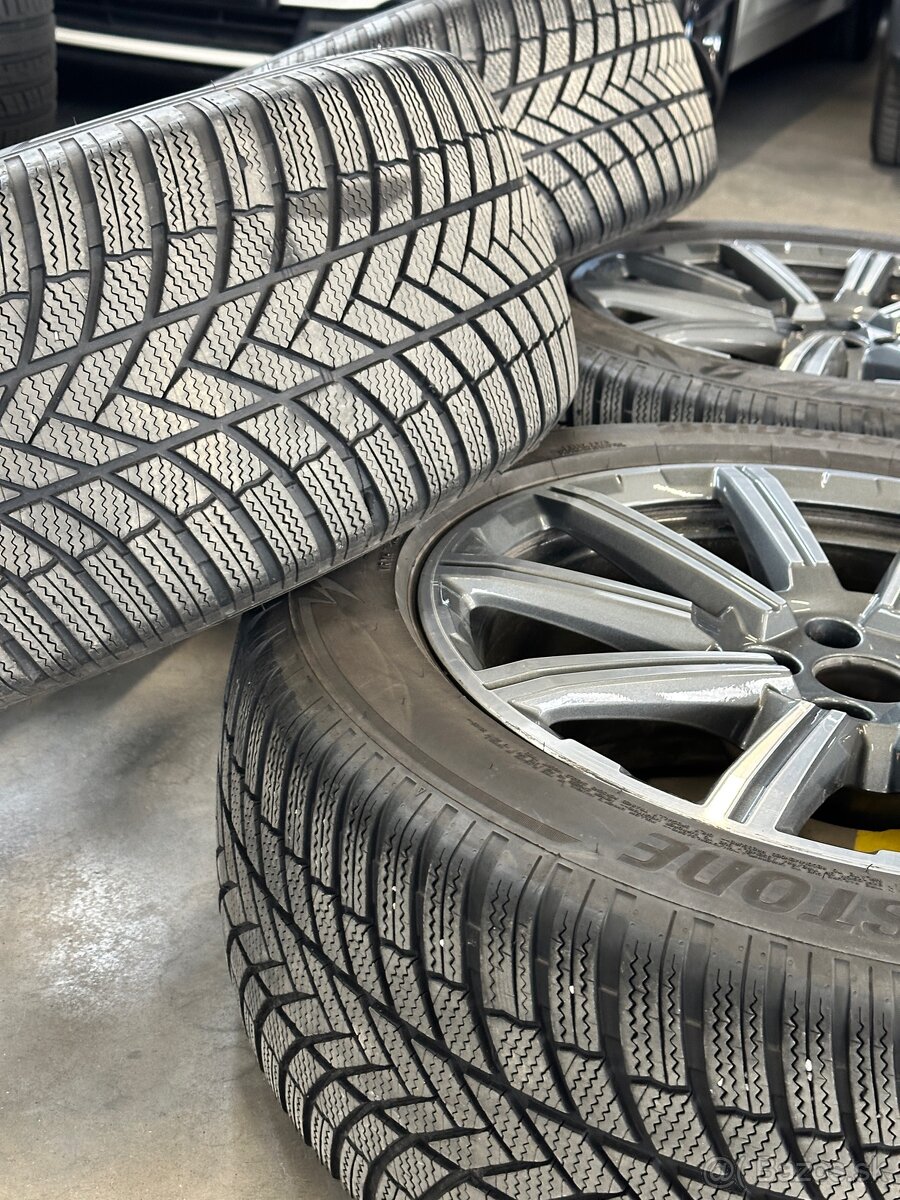 Zimná sada Audi Q7 285/45 R20 5x112 - 9