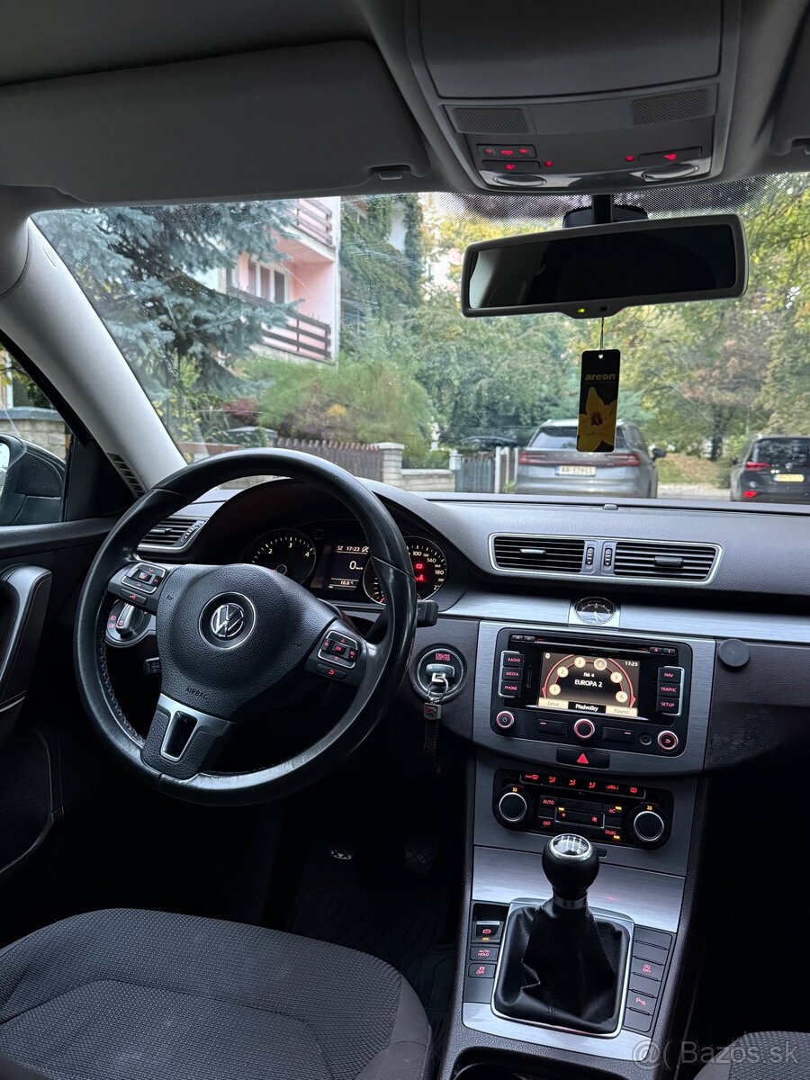 Volkswagen Passat b7 1.6TDI - 9