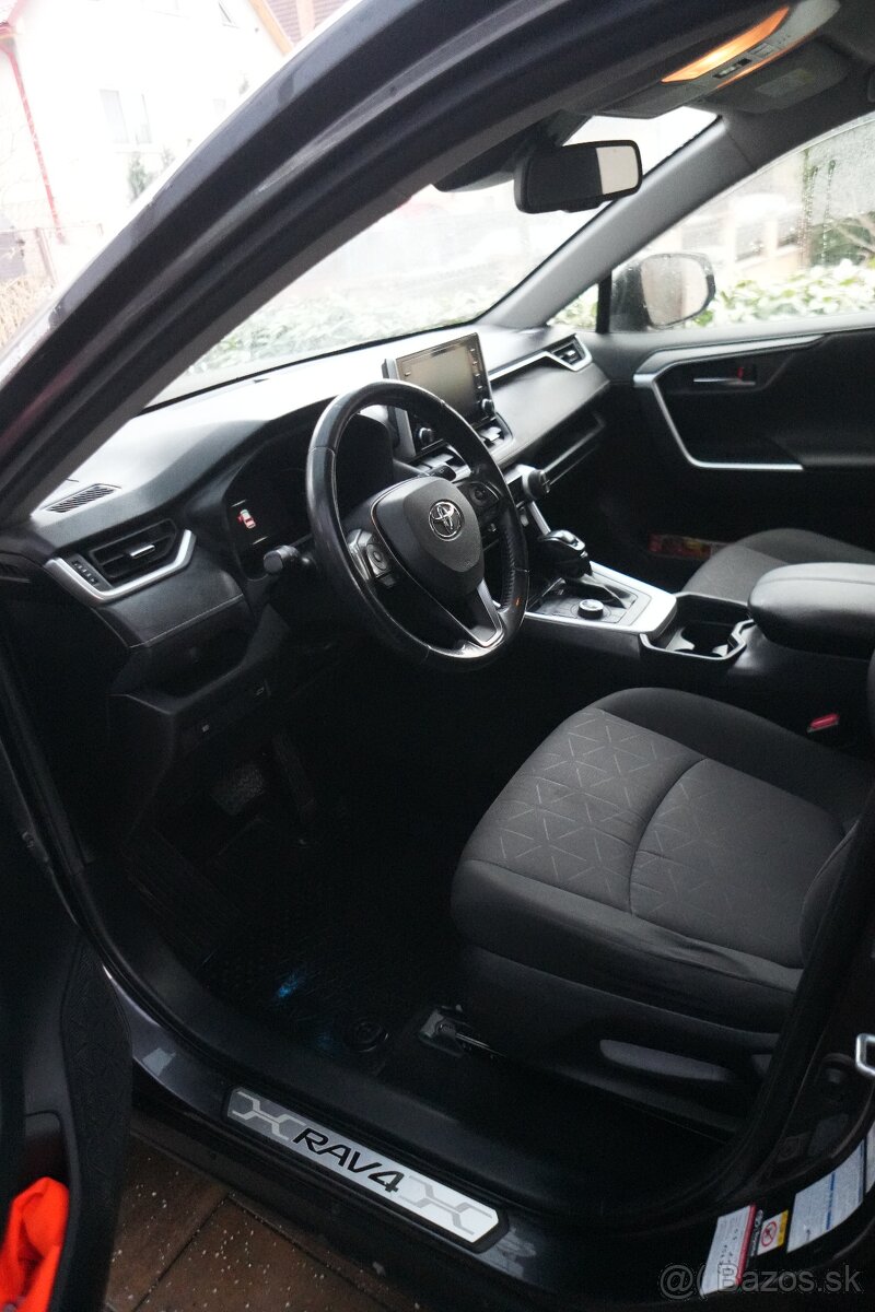 TOYOTA RAV4 - 9
