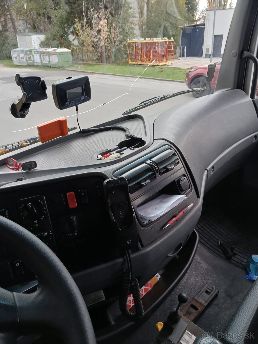 Mercedes Benz Atego1218 - 9